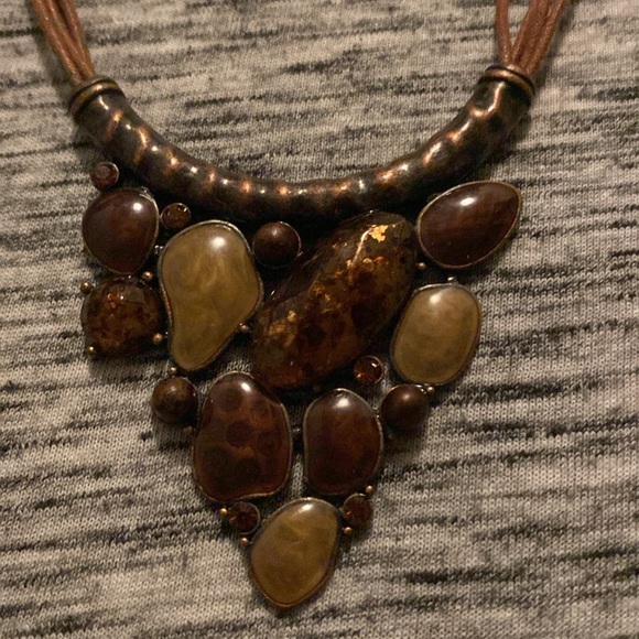 Multi-Stone Brown Triangular Statement Necklace on Brown Cords Costume Jewelry - Picture 4 of 11